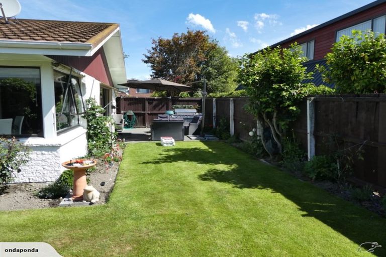Photo of property in 1/1 Rosedale Place, Avonhead, Christchurch, 8042