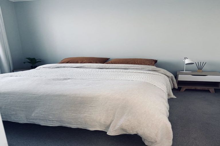 Photo of property in 10 Ian Morrison Road, Hobsonville, Auckland, 0616