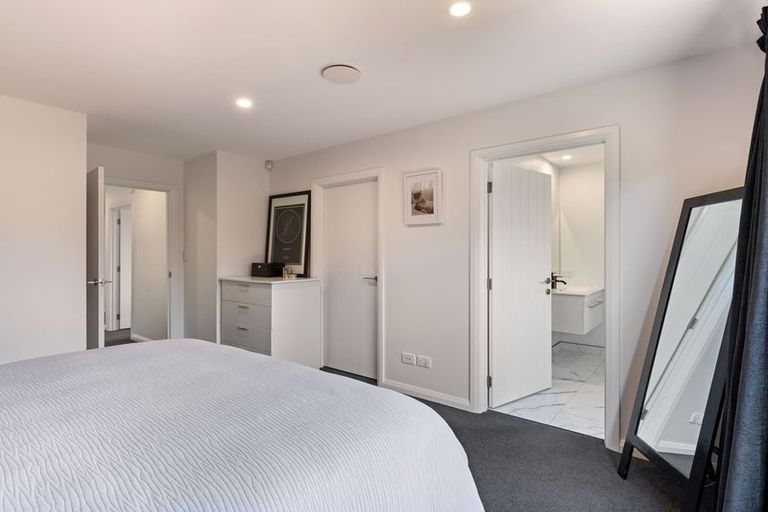 Photo of property in 40 Freedom Drive, Kelvin Grove, Palmerston North, 4414