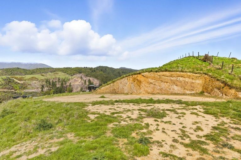 Photo of property in 385 Akatarawa Road, Reikorangi, 5391