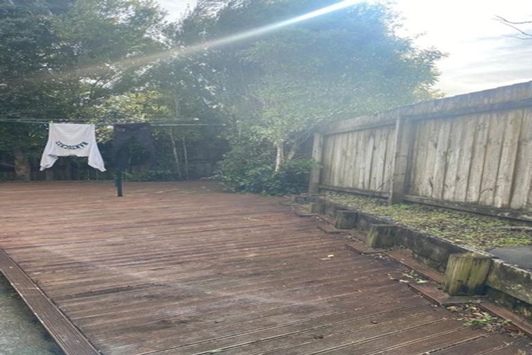 Photo of property in 3 Gendo Avenue, Henderson, Auckland, 0612