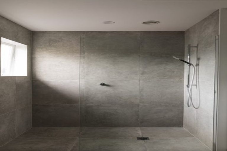 Photo of property in 42b Sherwood Avenue, Te Atatu South, Auckland, 0610