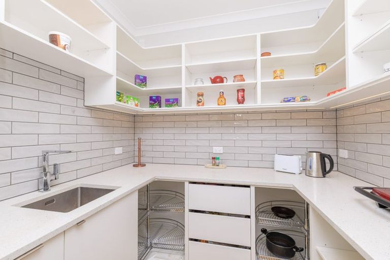 Photo of property in 6 Atherton Terrace, Churton Park, Wellington, 6037