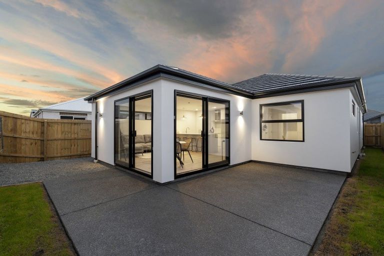 Photo of property in 28 John Gibb Street, Belfast, 8051