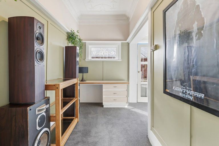 Photo of property in 16 Motu Street, Saint Clair, Dunedin, 9012