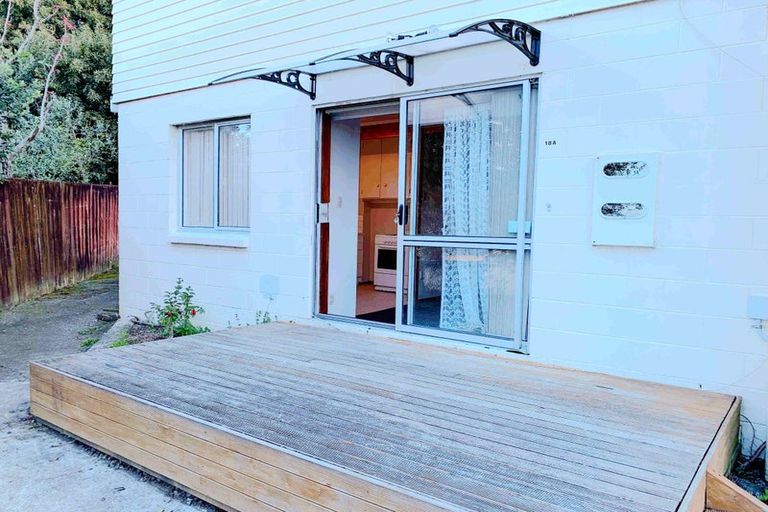 Photo of property in 18 Justin Place, Te Atatu Peninsula, Auckland, 0610