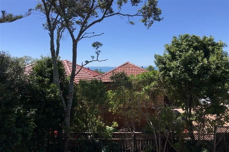 Photo of property in 2/3 Rae Road, Campbells Bay, Auckland, 0620