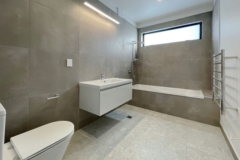 Photo of property in 149u3 Onepu Road, Lyall Bay, Wellington, 6022