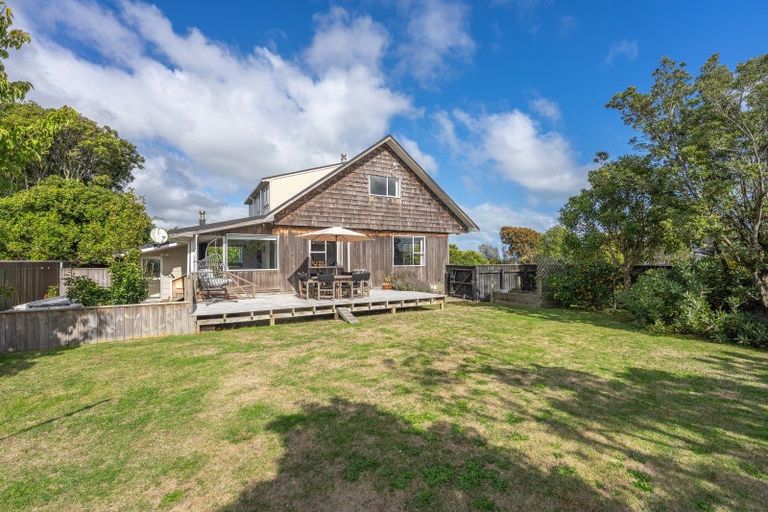 Photo of property in 65 Lupin Road, Otaki, 5512