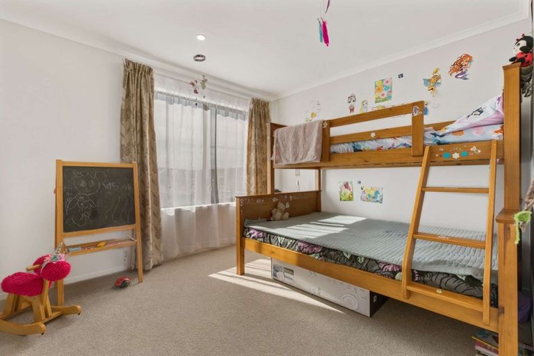 Photo of property in 11 Spotted Dove Road, Hobsonville, Auckland, 0616