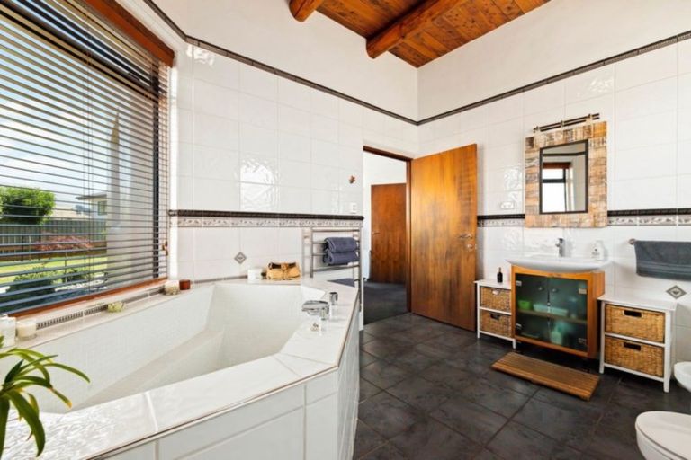 Photo of property in 11 Hortons Way, Cromwell, 9310