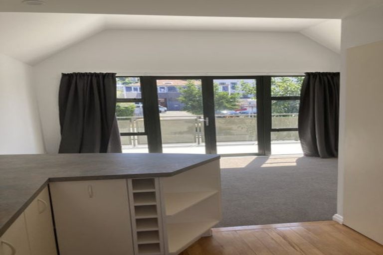 Photo of property in Victoria Town Houses, 1/219 Victoria Street, Te Aro, Wellington, 6011