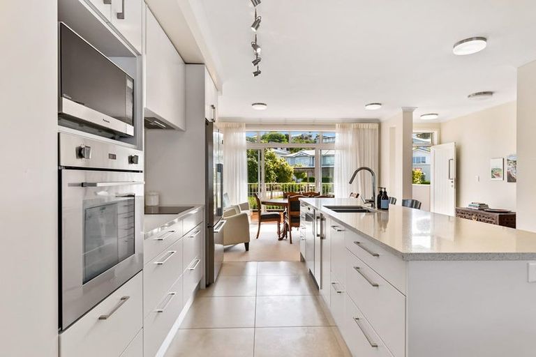 Photo of property in 134 Landmark Terrace, Orewa, 0931