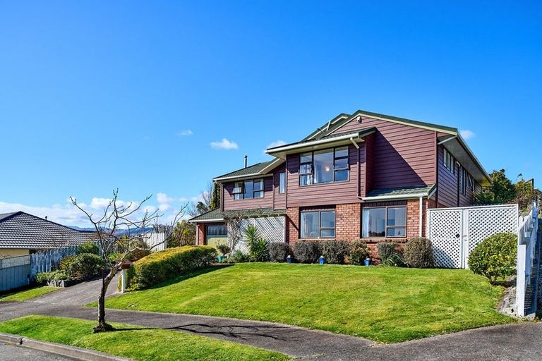 Photo of property in 1 The Top Gallant, Whitby, Porirua, 5024