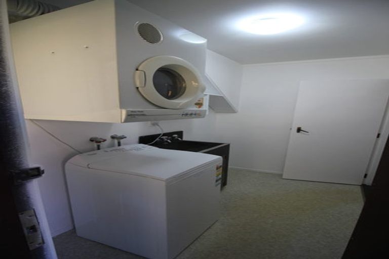 Photo of property in 21 Te Kiteroa Grove, Churton Park, Wellington, 6037