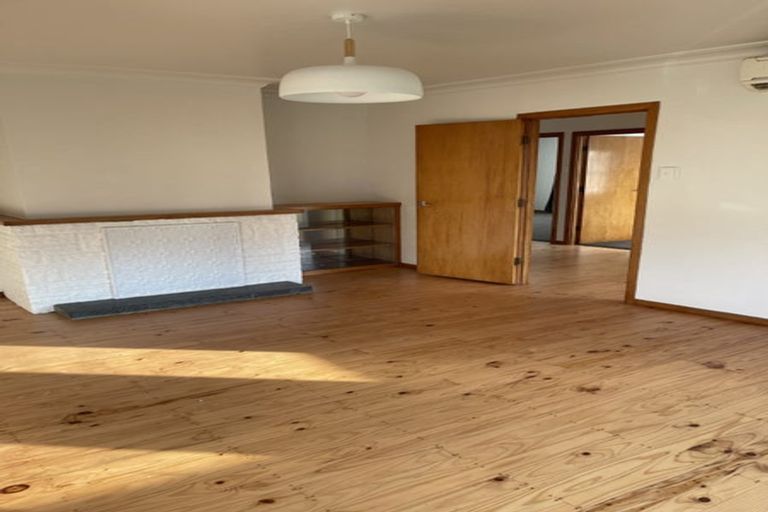 Photo of property in 35 Sandspit Road, Waiuku, 2123