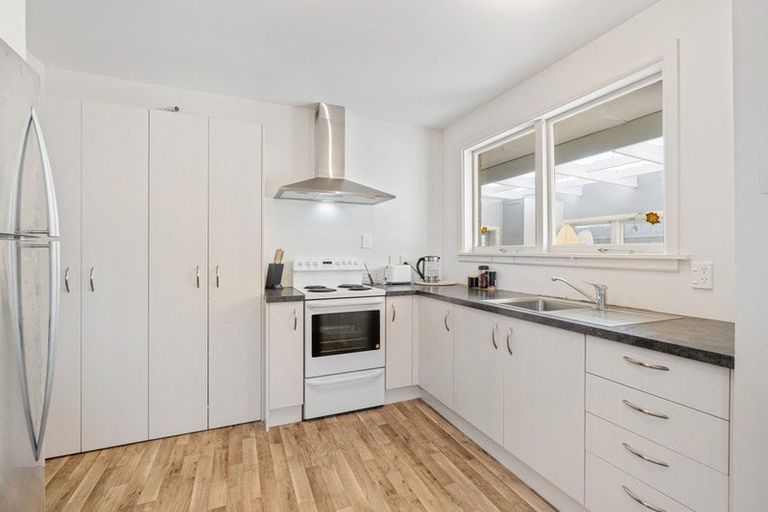 Photo of property in 2/124 Brookside Terrace, Bryndwr, Christchurch, 8053