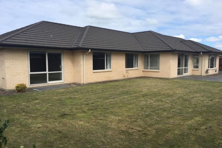 Photo of property in 6 Highworth Crescent, Rolleston, 7615