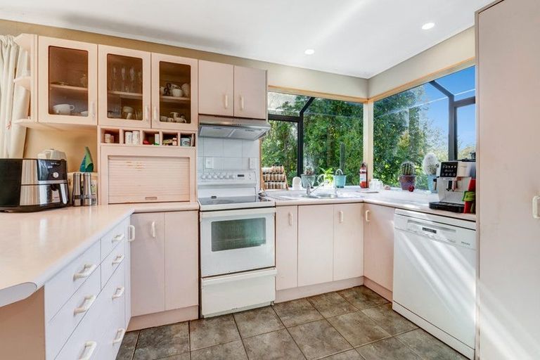 Photo of property in 59 Unsworth Drive, Unsworth Heights, Auckland, 0632