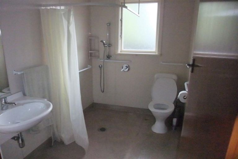 Photo of property in 12 Kyeburn Place, Avonhead, Christchurch, 8042