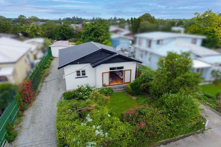 Photo of property in 15 Halstead Road, Pleasant Point, 7903