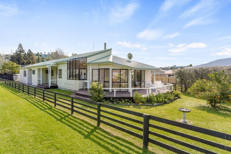 Photo of property in 111 Moana Anu Anu Avenue, Whangamata, 3620