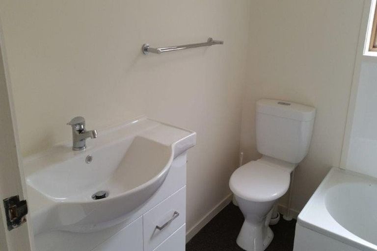Photo of property in 8 Harold Grove, Stokes Valley, Lower Hutt, 5019