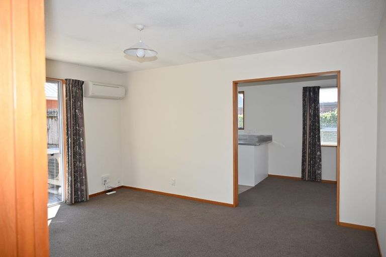 Photo of property in 2/18 Burdale Street, Riccarton, Christchurch, 8011