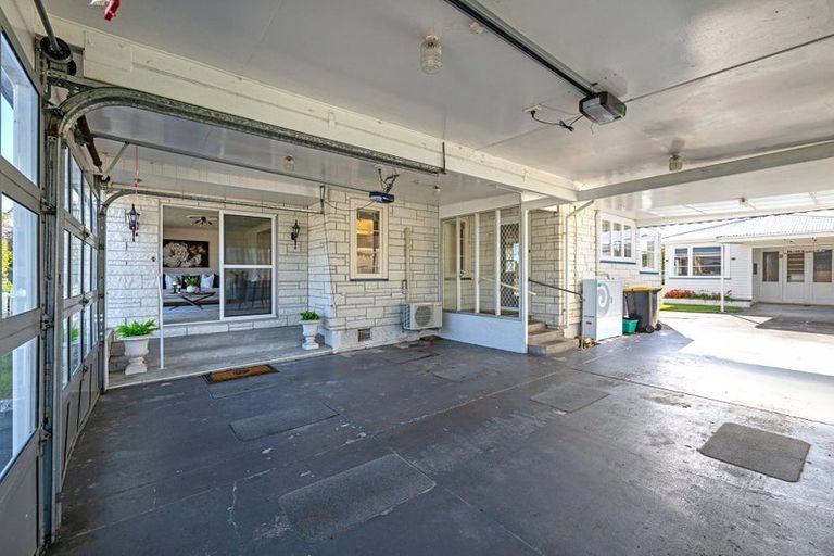 Photo of property in 18 Kent Street, Carterton, 5713