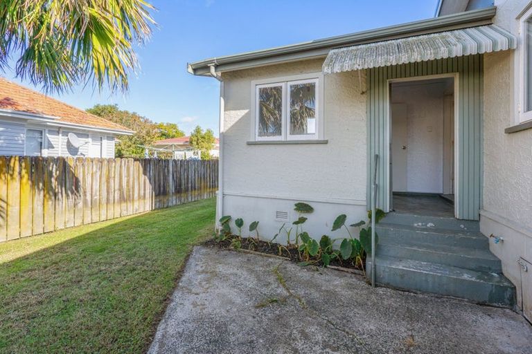Photo of property in 3 Raumati Crescent, Onerahi, Whangarei, 0110
