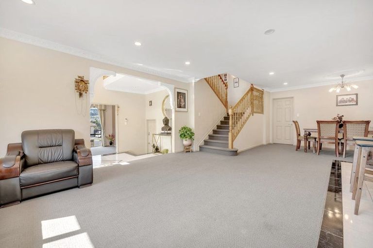 Photo of property in 26 Chateau Rise, Flat Bush, Auckland, 2016