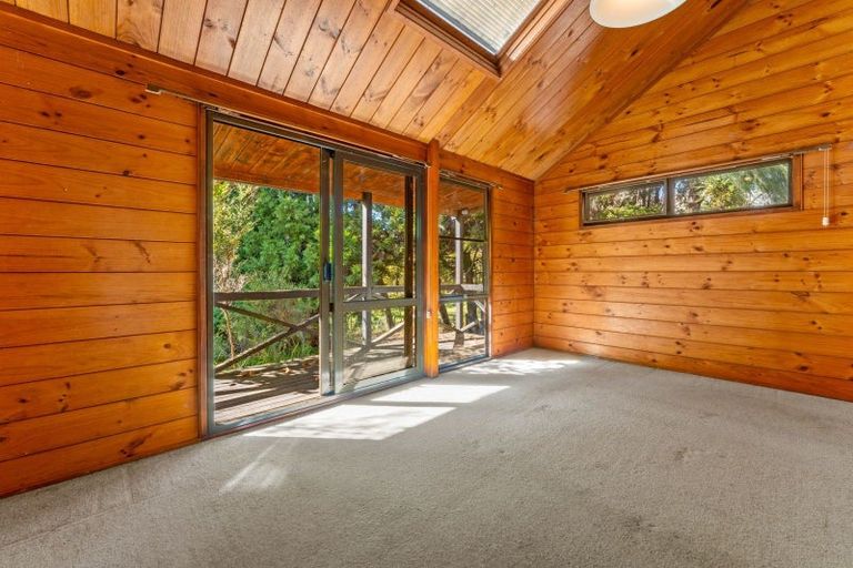 Photo of property in 200 Awa Road, Kumeu, 0891