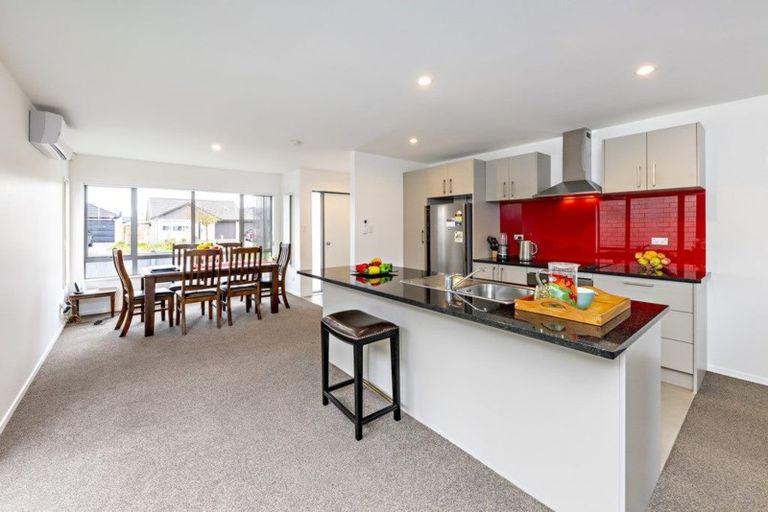 Photo of property in 25 Kotuku Crescent, Takanini, 2112