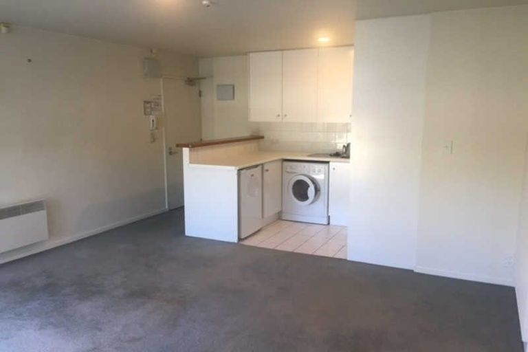 Photo of property in 11/15 Peterborough Street, Christchurch Central, Christchurch, 8013