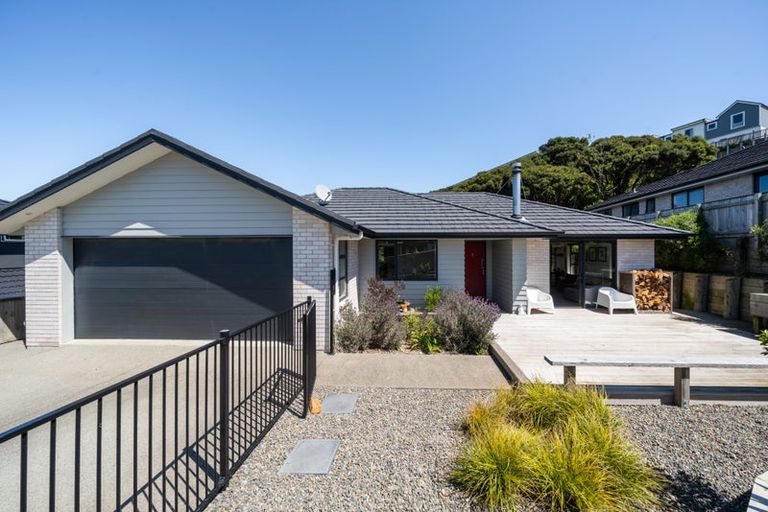 Photo of property in 8 Topsail Way, Whitby, Porirua, 5024