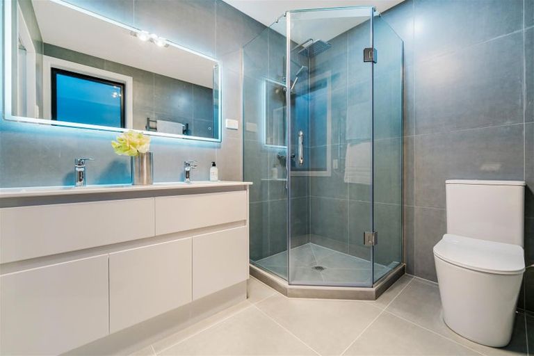 Photo of property in 61b Marendellas Drive, Bucklands Beach, Auckland, 2014