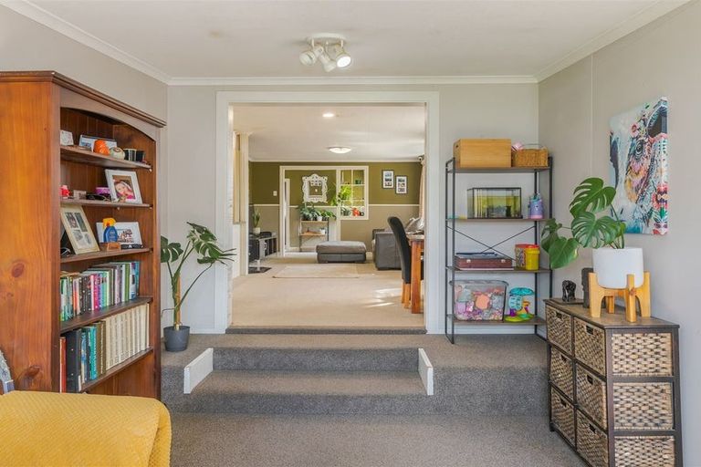 Photo of property in 32 Brougham Street, Westport, 7825