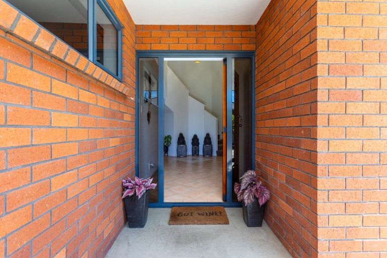 Photo of property in 122 Guy Street, Dannevirke, 4930