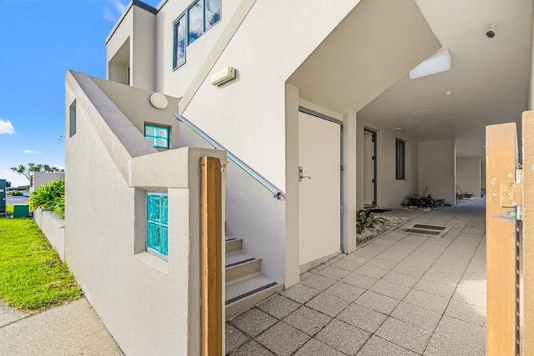 Photo of property in Beachpoint Apartments, 2/5 West End Road, Ohope, 3121