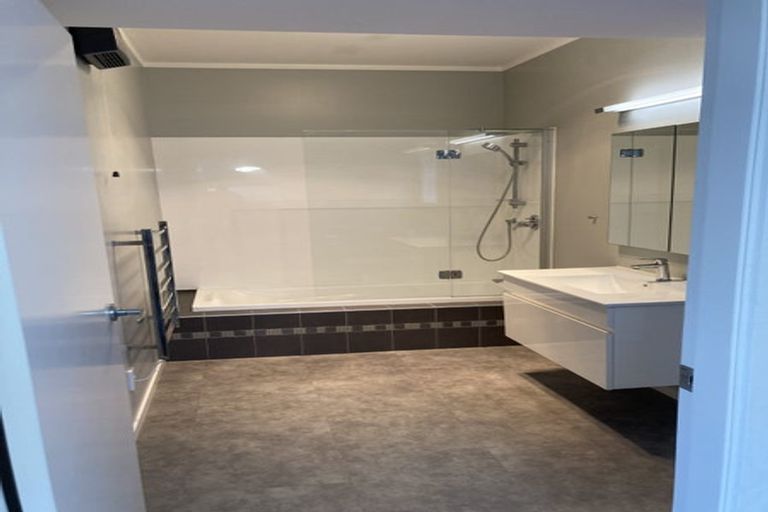 Photo of property in 9 Green Street, Newtown, Wellington, 6021