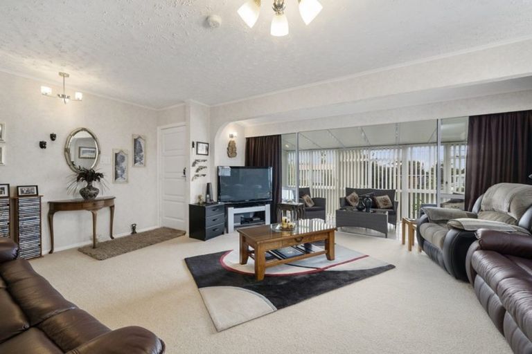Photo of property in 22 Gray Avenue, Paraparaumu Beach, Paraparaumu, 5032