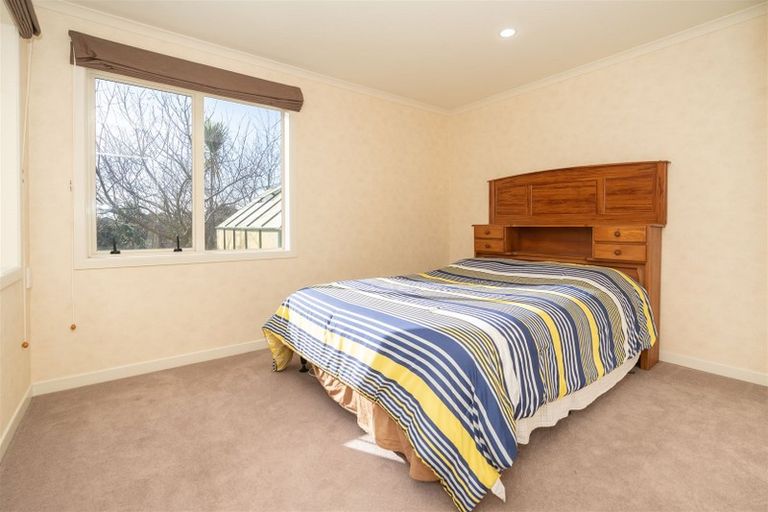 Photo of property in 43 Sovereign Isle Lane, Rototuna, Hamilton, 3210