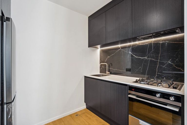 Photo of property in 39 Casterway Crescent, Jacks Point, 9371