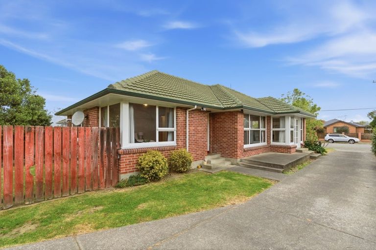 Photo of property in 50 Staveley Street, Avonhead, Christchurch, 8042