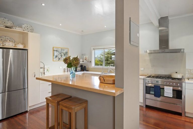 Photo of property in 9 Maniapoto Grove, Waipahihi, Taupo, 3330