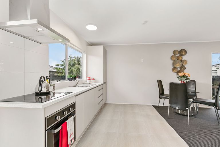 Photo of property in 2/22 Bingara Place, Favona, Auckland, 2024