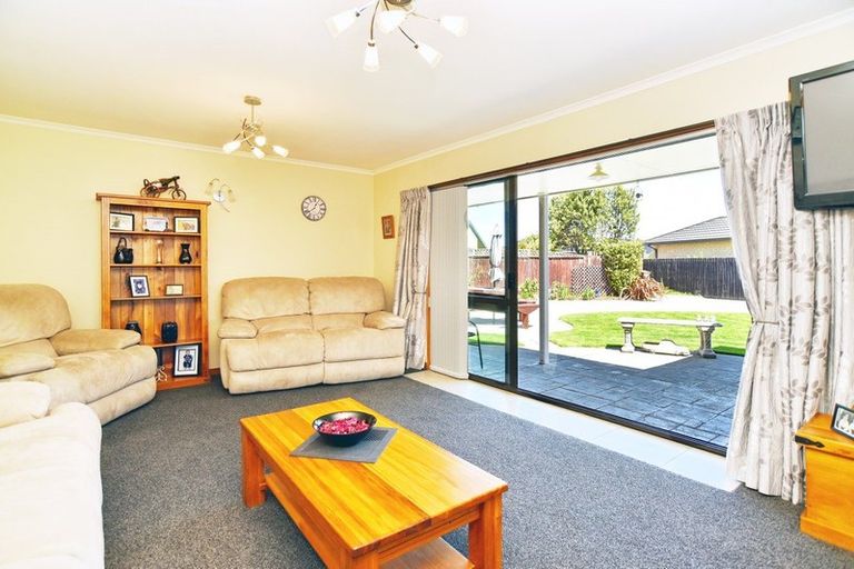 Photo of property in 11 Amdale Avenue, Broomfield, Christchurch, 8042