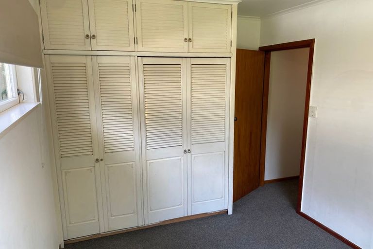 Photo of property in 23 Ellice Road, Totara Vale, Auckland, 0629