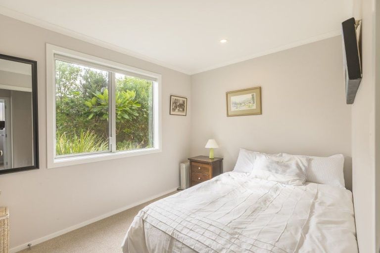 Photo of property in 23 Mahia Lane, Waikanae, 5036