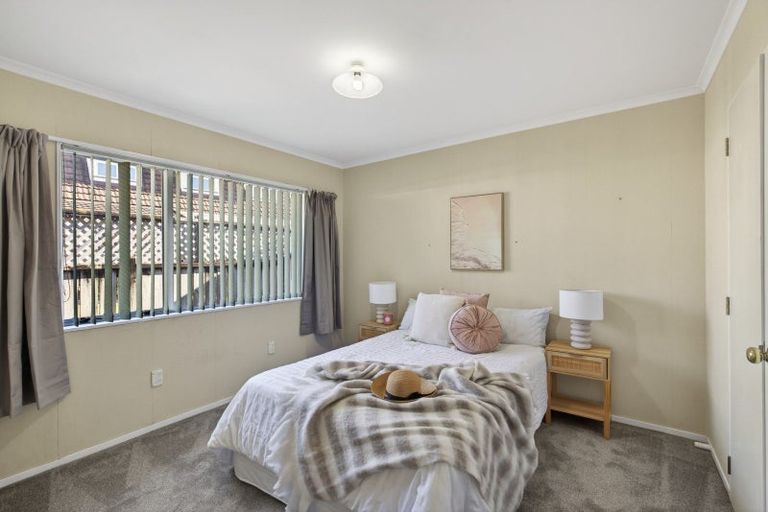 Photo of property in 3/20 Kellyville Heights, Merrilands, New Plymouth, 4312